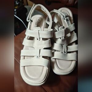 Clarks Beige Coast Shine Flat Sandal